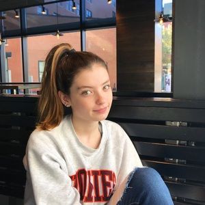 Meet your Posher, Olivia